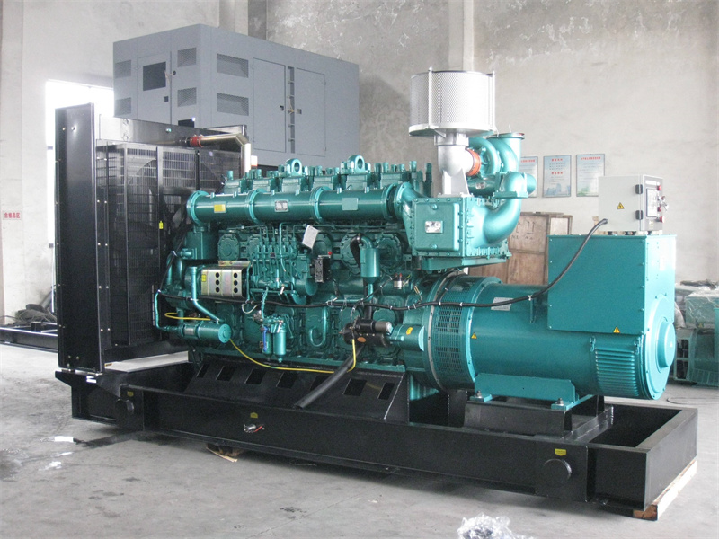 谯城200KW 柴油发电机的油耗是多少?